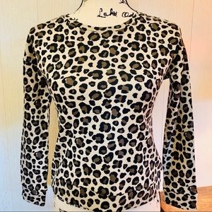 Simply Styled Long Sleeve Leopard Top